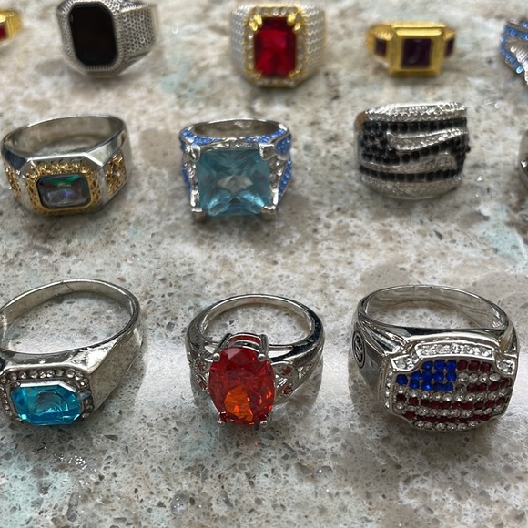 New with gift bag#* Fashion Rings
for Men and Women Pick a ring! - Picture 7 of 10